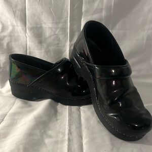 Dansko used black /rainbow size 40